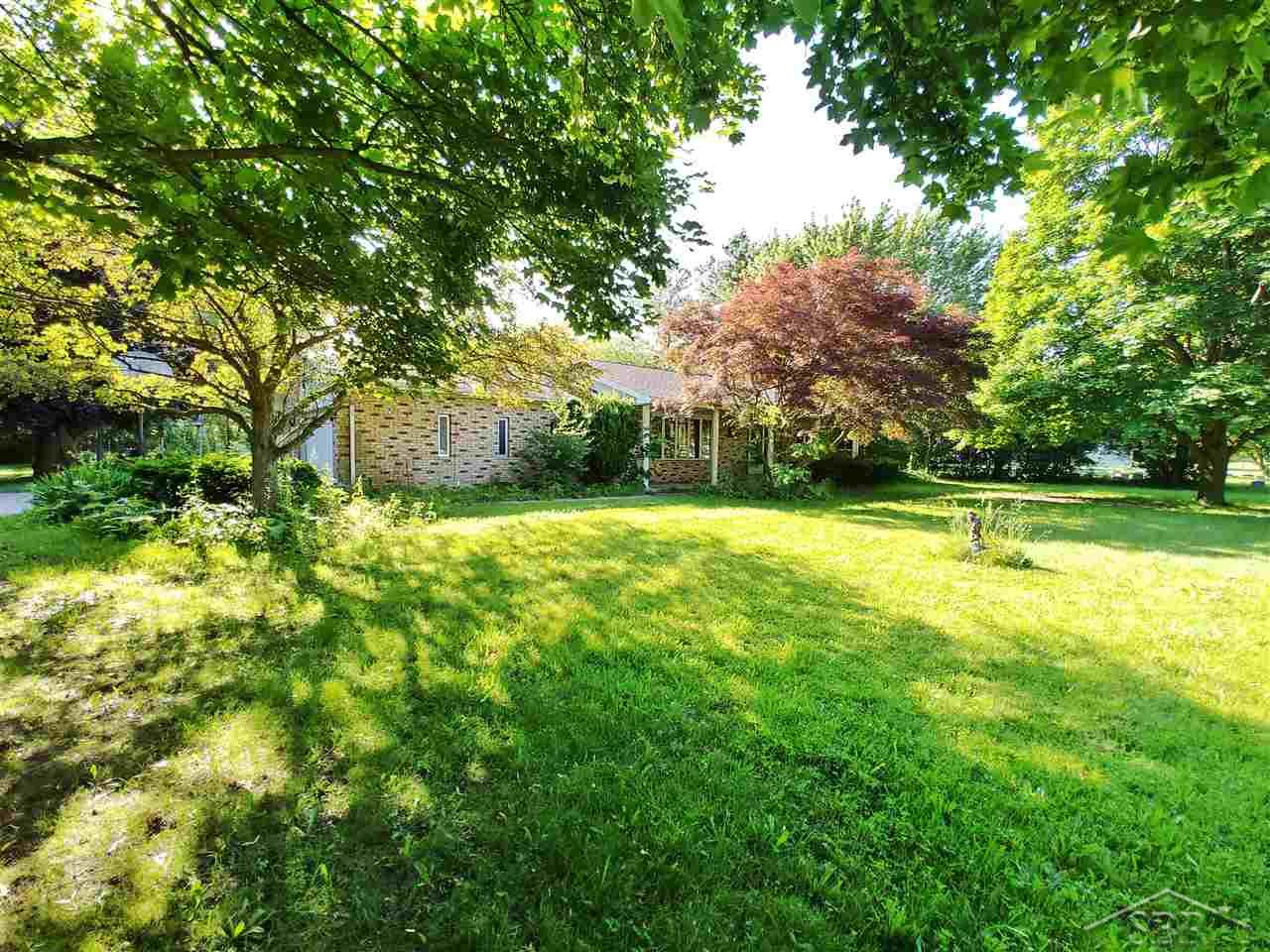 3872 Hackett Road Saginaw, MI 48603 - Photo 2 of 13 31384136-1.JPG