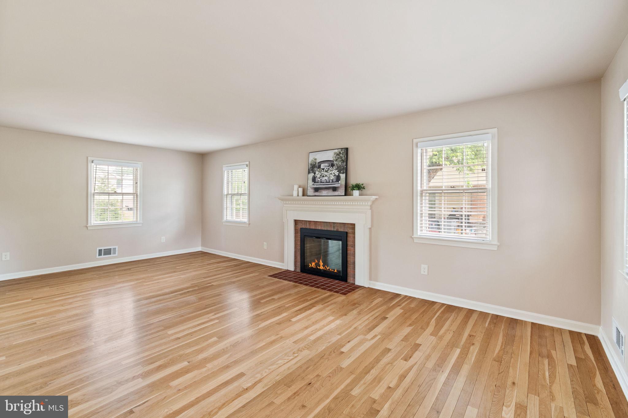 7619 Hayfield Road Alexandria, VA 22315 - Photo 7 of 60 Very spacious formal living room
