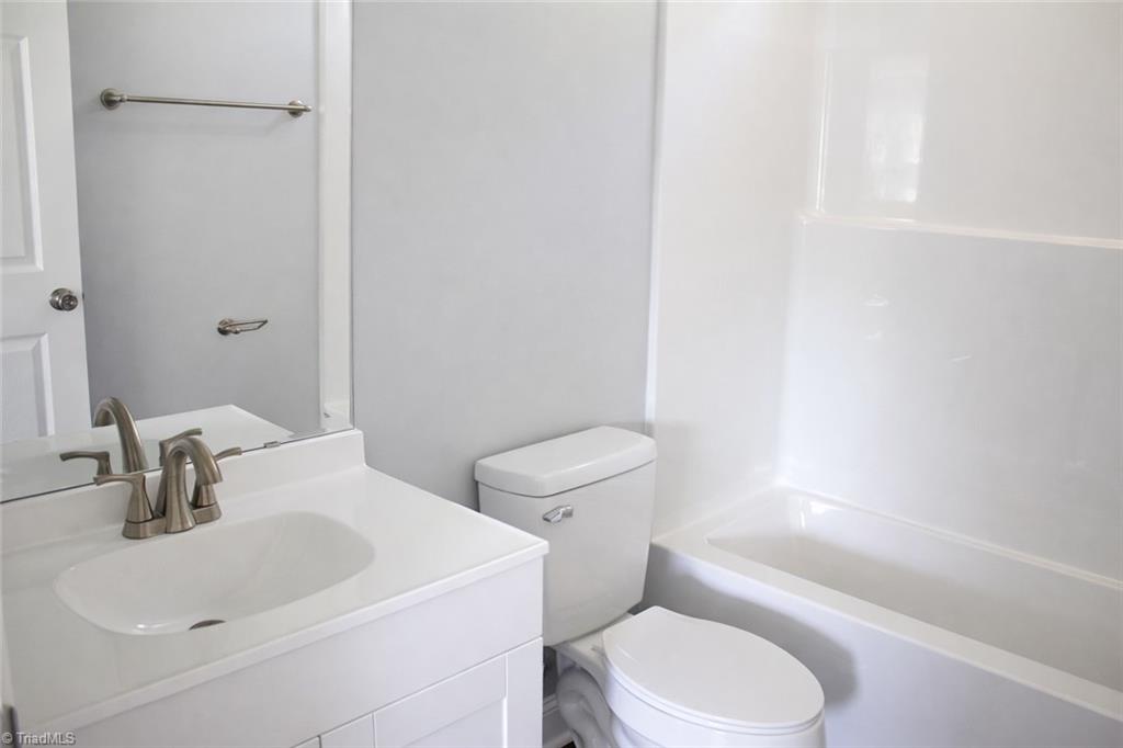 2627 William Allen Road Burlington, NC 27217 - Photo 5 of 10