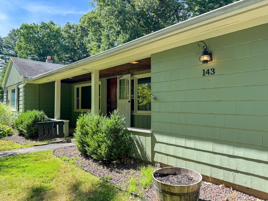 143 Log Plain Road Greenfield, MA 01301 - Photo 8 of 37