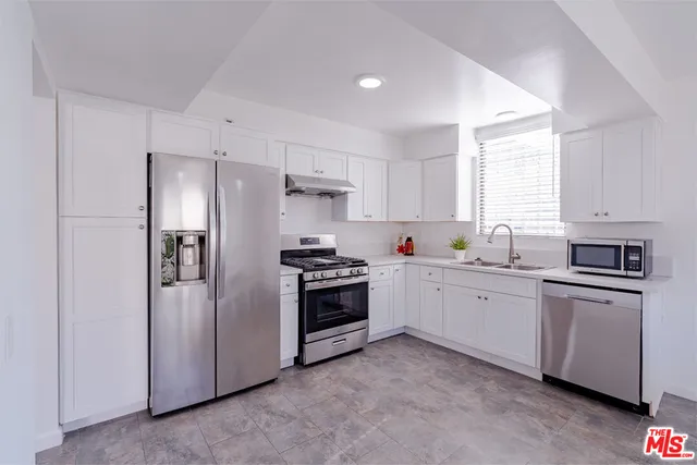 $4,695 | 1017 South Bedford Street, Unit 2, Los Angeles, CA 90035