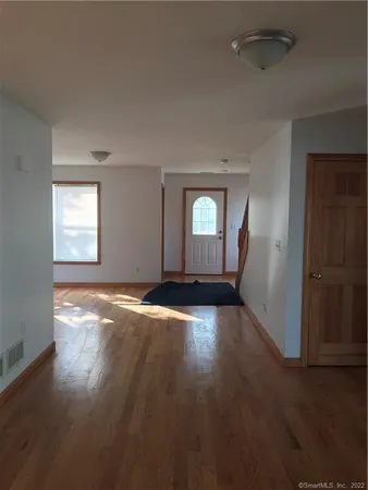 $2,850 | 32 Cambridge Avenue, Milford, CT 06460