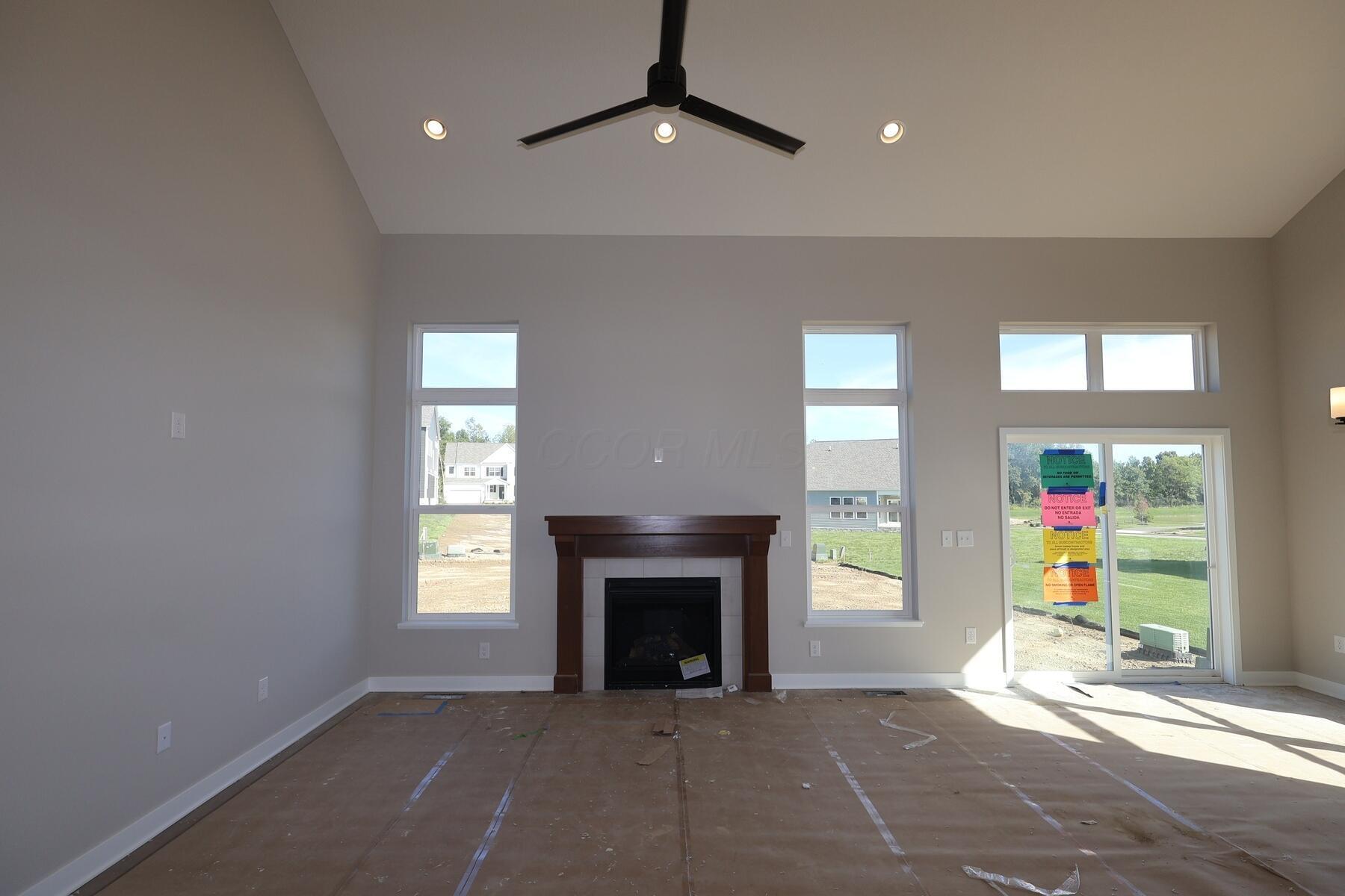 9624 Riley Road Plain City, OH 43064 - Photo 4 of 17 Living Room
