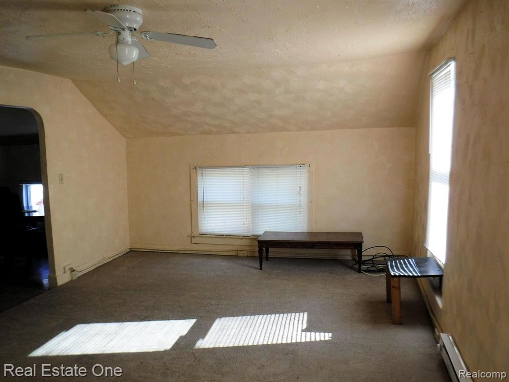 318 East Brooks Street Howell, MI 48843 - Photo 16 of 26