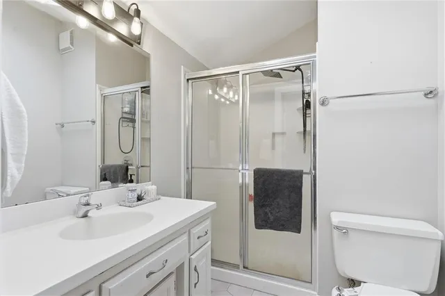 $345,000 | 5016 Northwest Linden Road, Kansas City, MO 64151