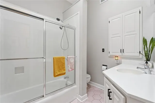 $345,000 | 5016 Northwest Linden Road, Kansas City, MO 64151