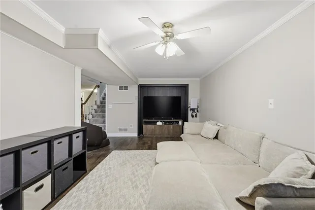 $345,000 | 5016 Northwest Linden Road, Kansas City, MO 64151