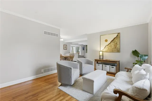 $345,000 | 5016 Northwest Linden Road, Kansas City, MO 64151