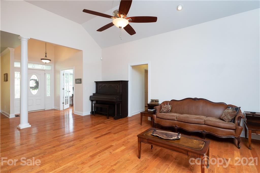 733 Flamingo Road Clover, SC 29710 - Photo 11 of 48 a living room with furniture