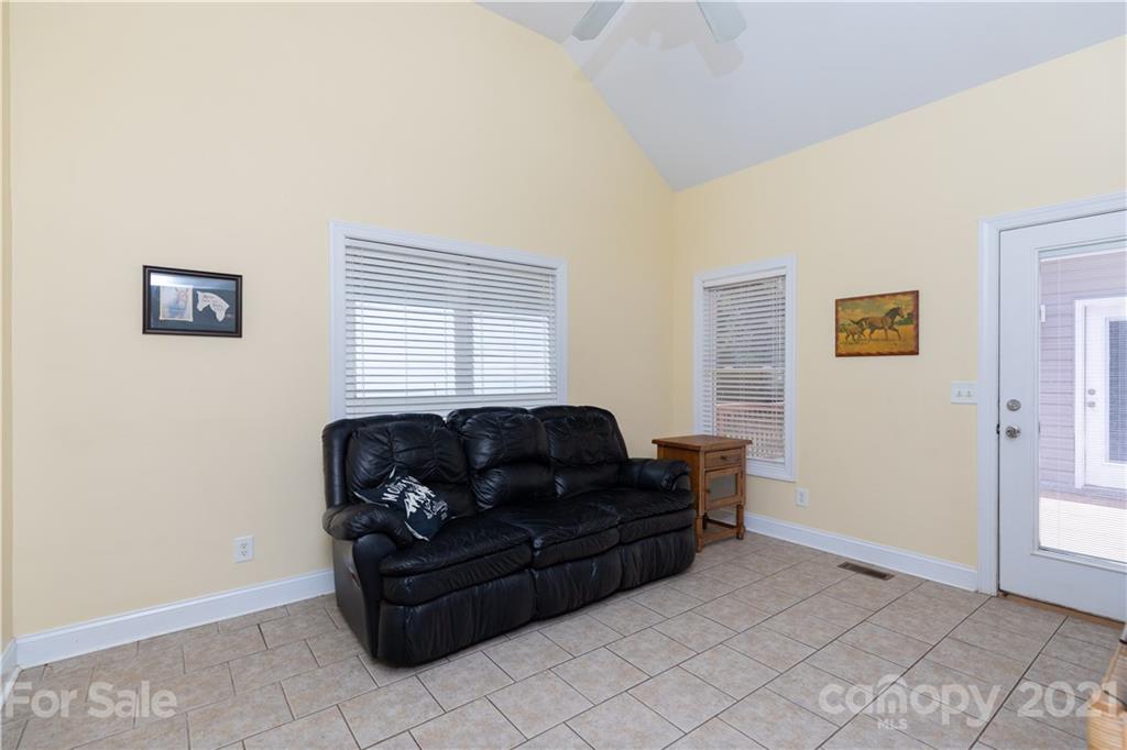 733 Flamingo Road Clover, SC 29710 - Photo 13 of 48 a living room with furniture