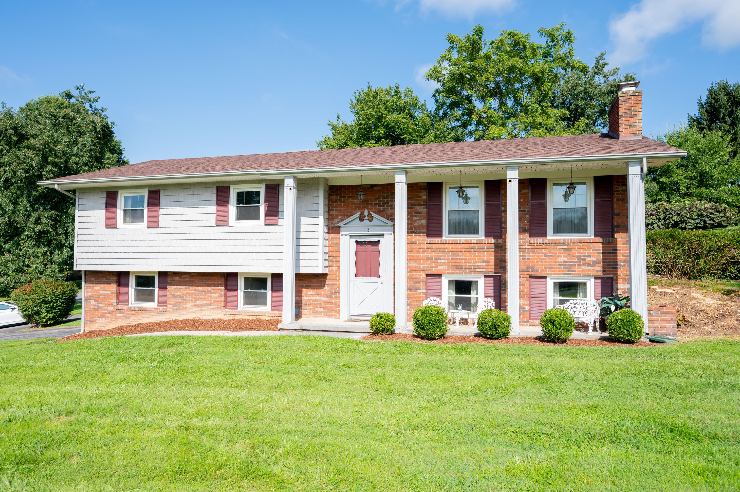 113 Satanta Road Kingsport, TN 37664 - Photo 24 of 33 Front Exterior