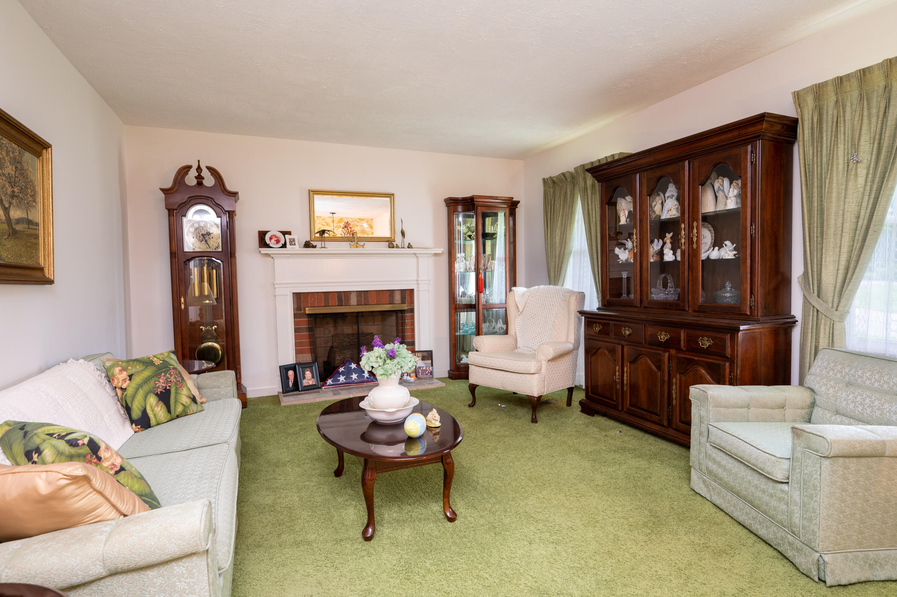 113 Satanta Road Kingsport, TN 37664 - Photo 3 of 33 Living Room
