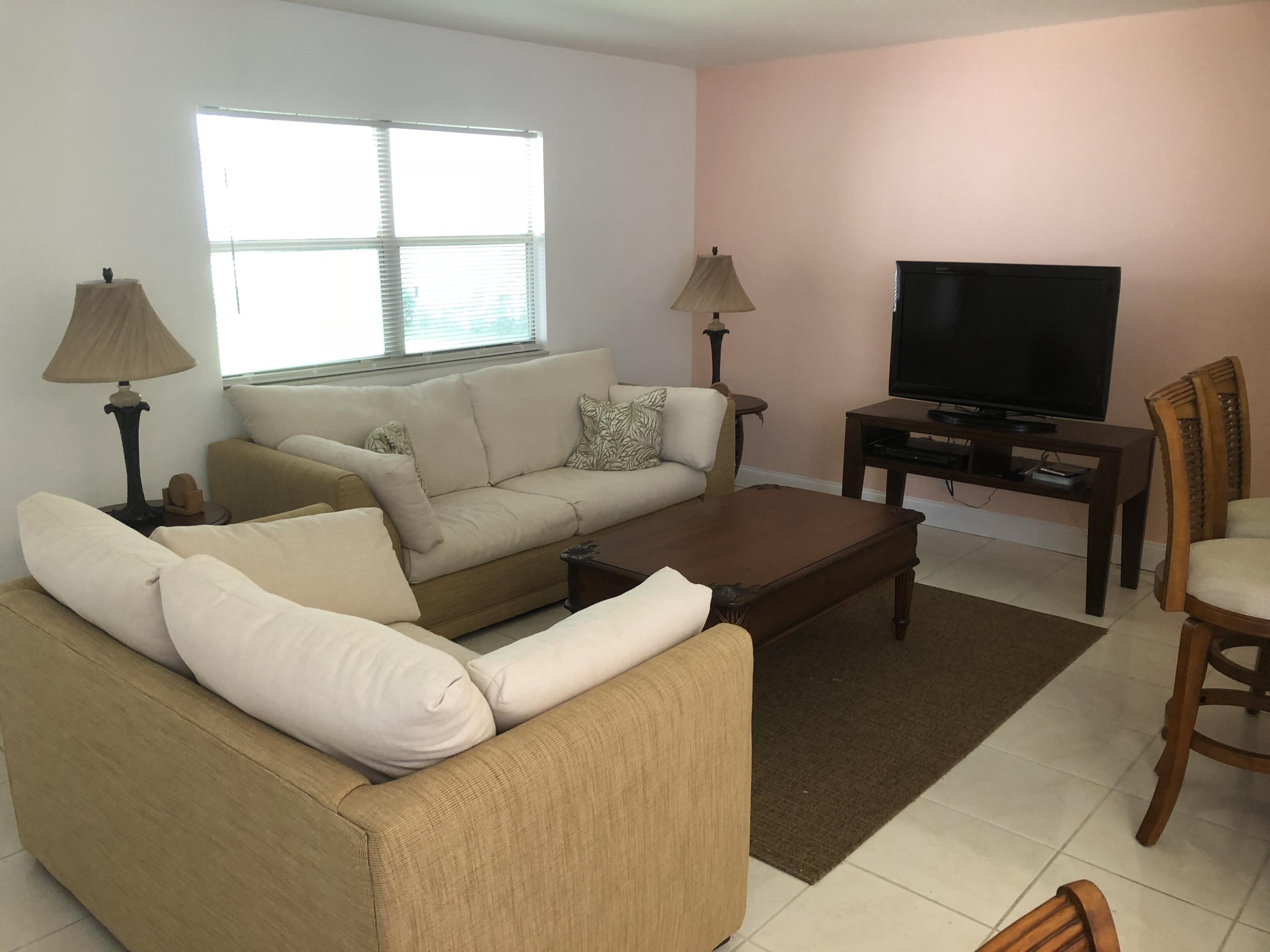 247 Flanders F Delray Beach, FL 33484 - Photo 3 of 19 Living Room