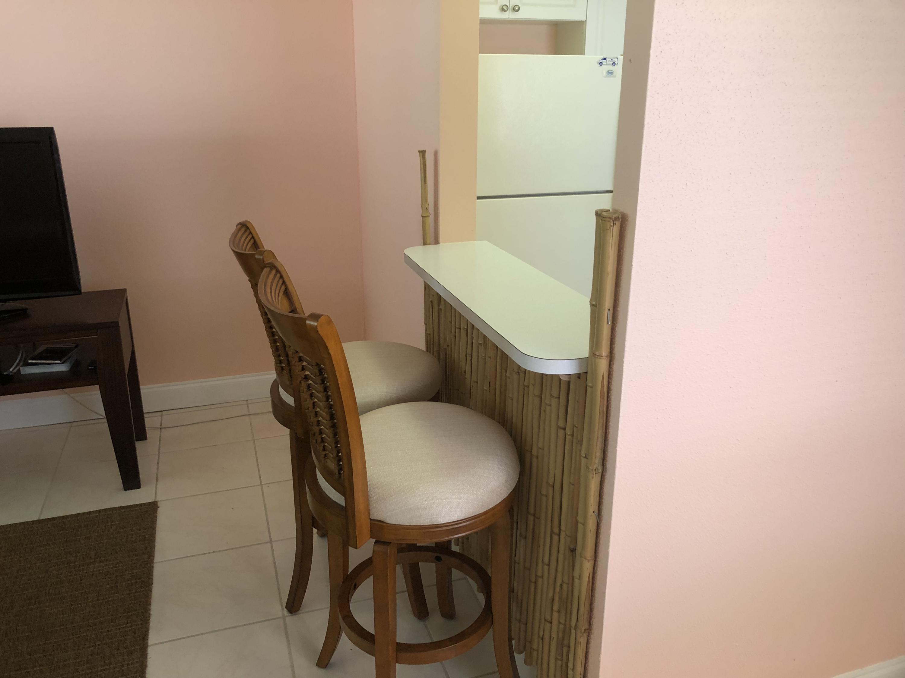 247 Flanders F Delray Beach, FL 33484 - Photo 6 of 19 IMG_5797