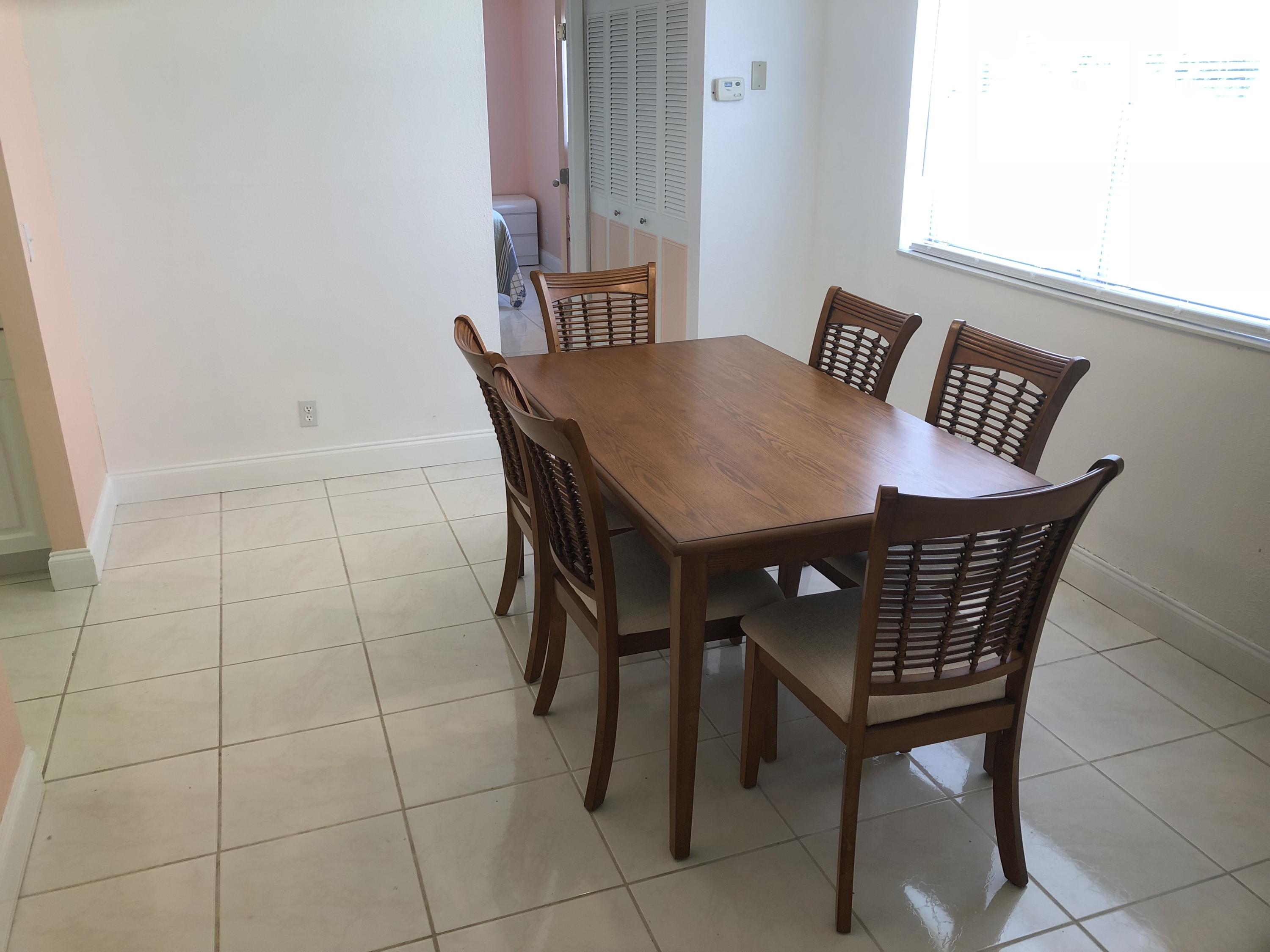 247 Flanders F Delray Beach, FL 33484 - Photo 7 of 19 Dining Area