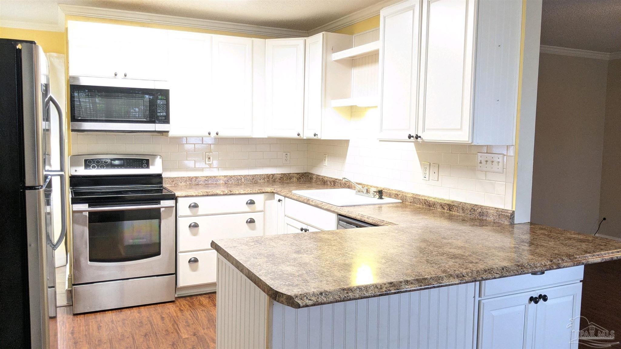 5303 Viking Road Pensacola, FL 32507 - Photo 5 of 22 Gallery Image 5