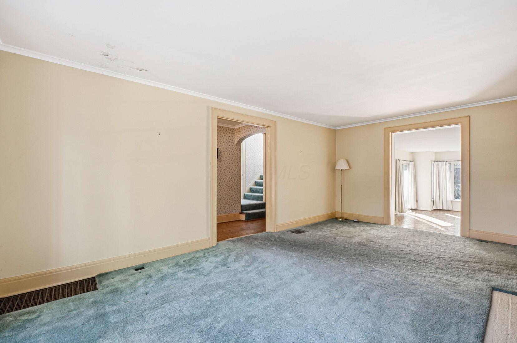 2425 Bryden Road Columbus, OH 43209 - Photo 16 of 78 Living Room