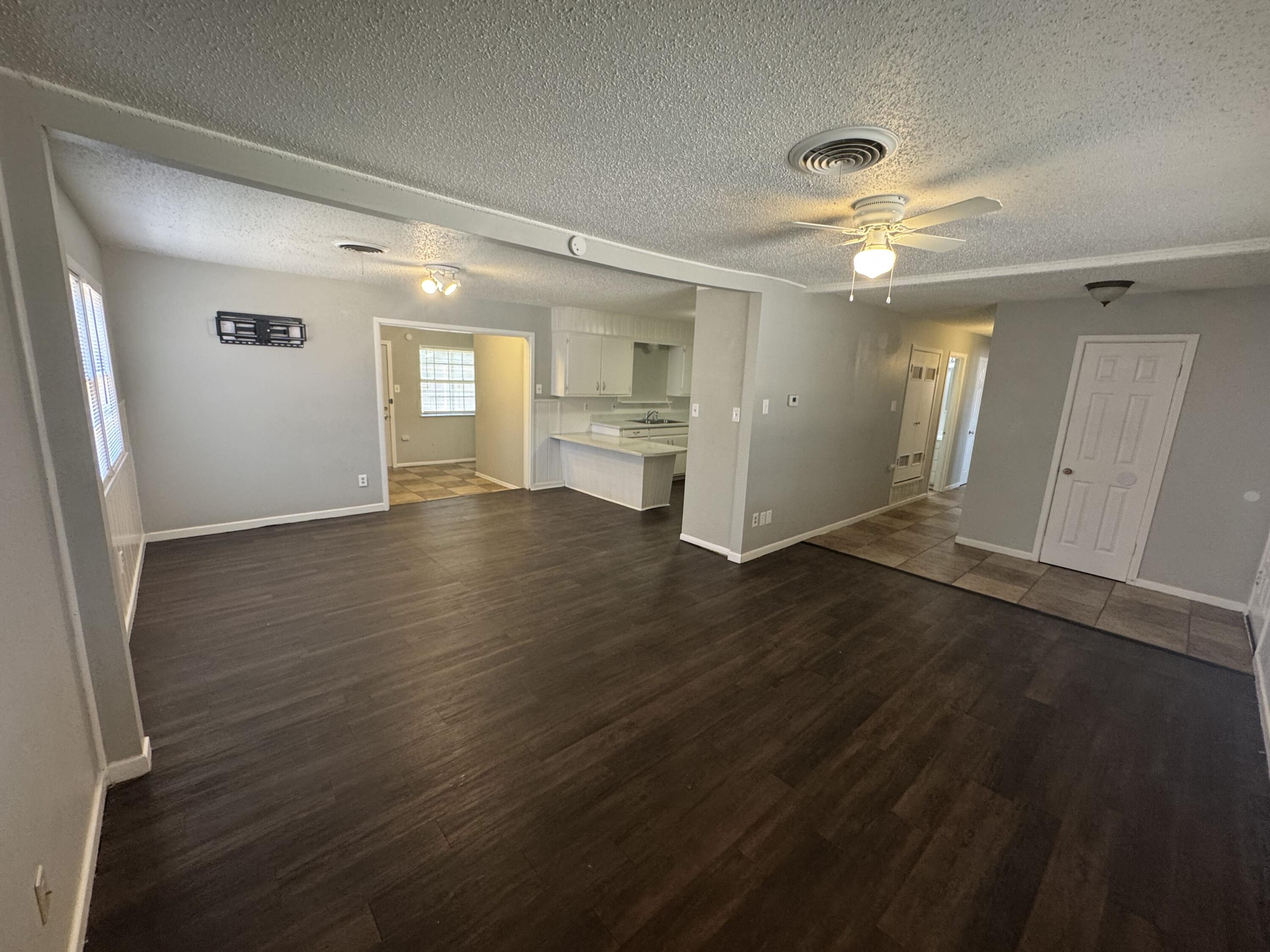 5316 32nd Street Lubbock, TX 79407 - Photo 4 of 22 IMG_3815