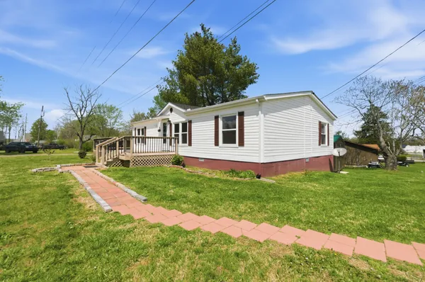 $249,000 | 707 East Broad Street, Dickson, TN 37055