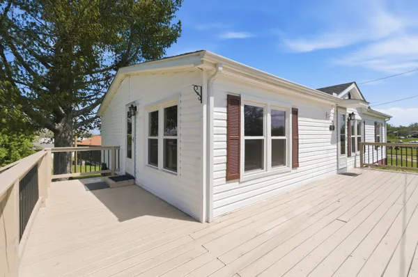 $249,000 | 707 East Broad Street, Dickson, TN 37055