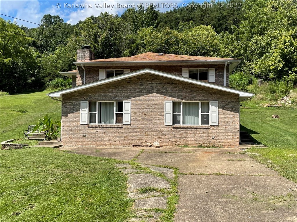 121 Robin Road Nitro, WV 25143 - Photo 3 of 50 Gallery Image 3