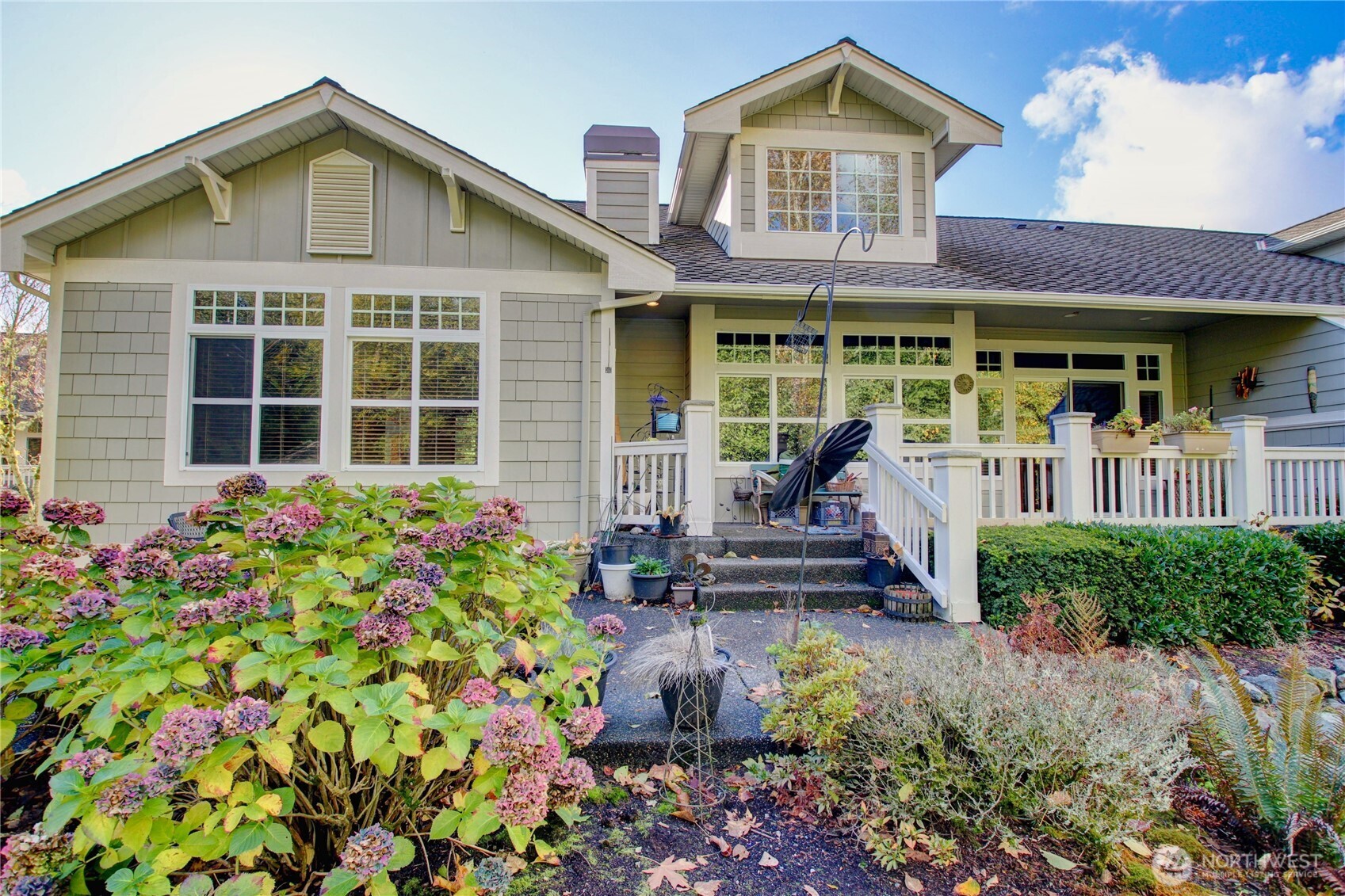 1316 Eagle Ridge Drive, Unit 4 Mount Vernon, WA 98274 - Photo 8 of 29 front view of a house with a yard