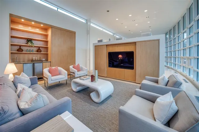 $5,400,000 | 4428 North Versailles Avenue, Highland Park, TX 75205