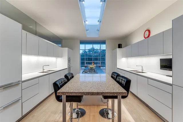 $5,400,000 | 4428 North Versailles Avenue, Highland Park, TX 75205