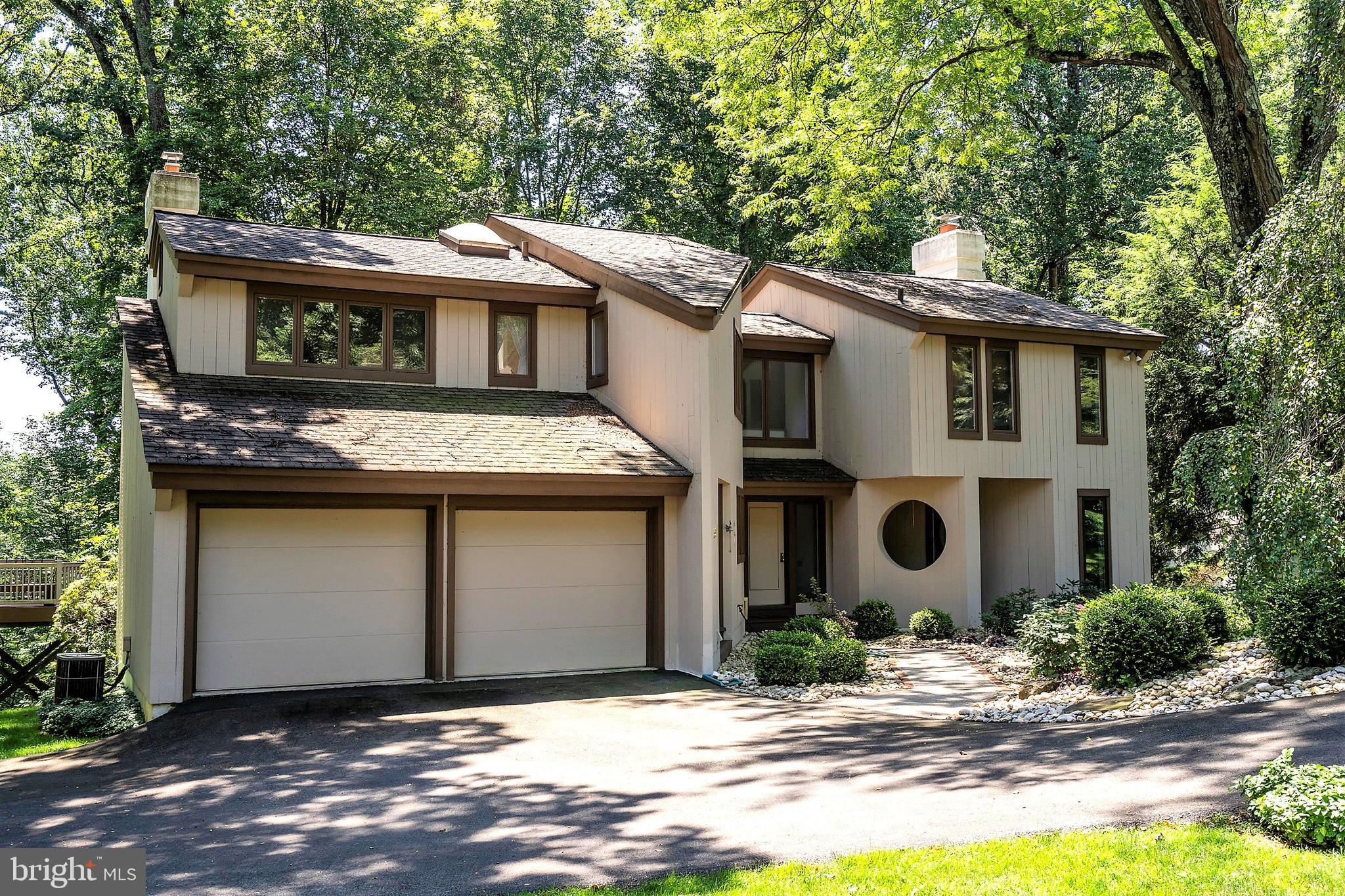 309 Valley Place Radnor, PA 19087 - Photo 5 of 39 a house with a outdoor space