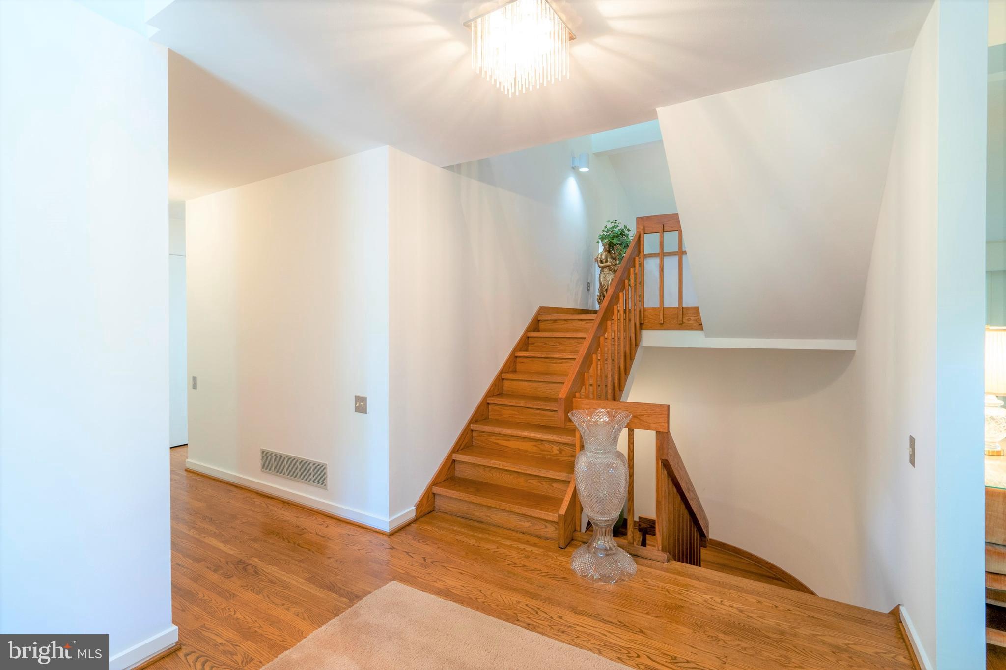 309 Valley Place Radnor, PA 19087 - Photo 6 of 39 a view of entryway with wooden floor