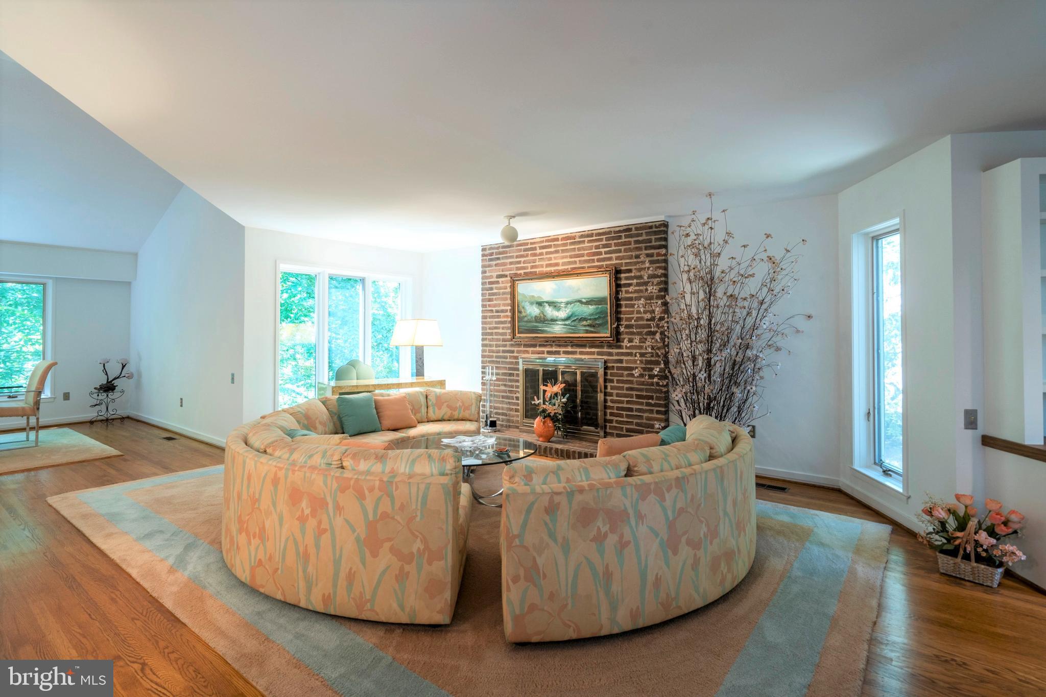 309 Valley Place Radnor, PA 19087 - Photo 8 of 39 a living room with furniture and a flat screen tv