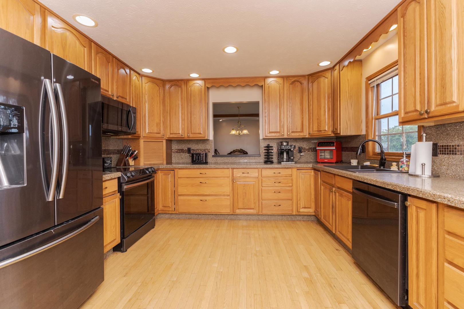 3105 Sable Oaks Road Bloomington, IL 61704 - Photo 12 of 59 Gallery Image 12