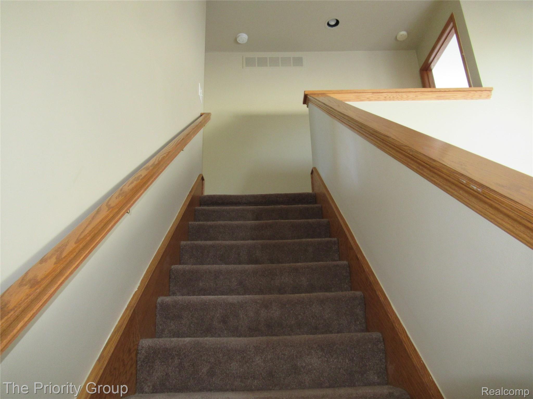 11494 Milford Road Holly, MI 48442 - Photo 19 of 39 stairs up.jpg