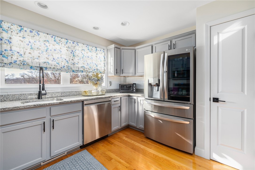 1209 Centerville Road, Unit 5 Warwick, RI 02886 - Photo 11 of 43