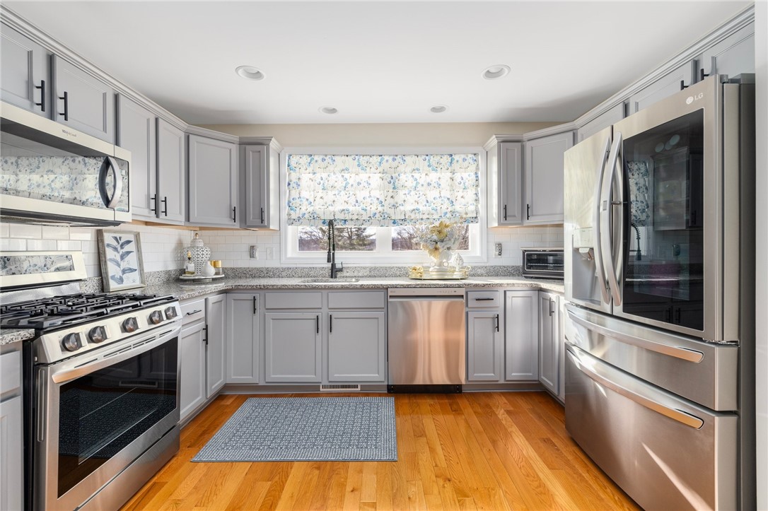 1209 Centerville Road, Unit 5 Warwick, RI 02886 - Photo 6 of 43