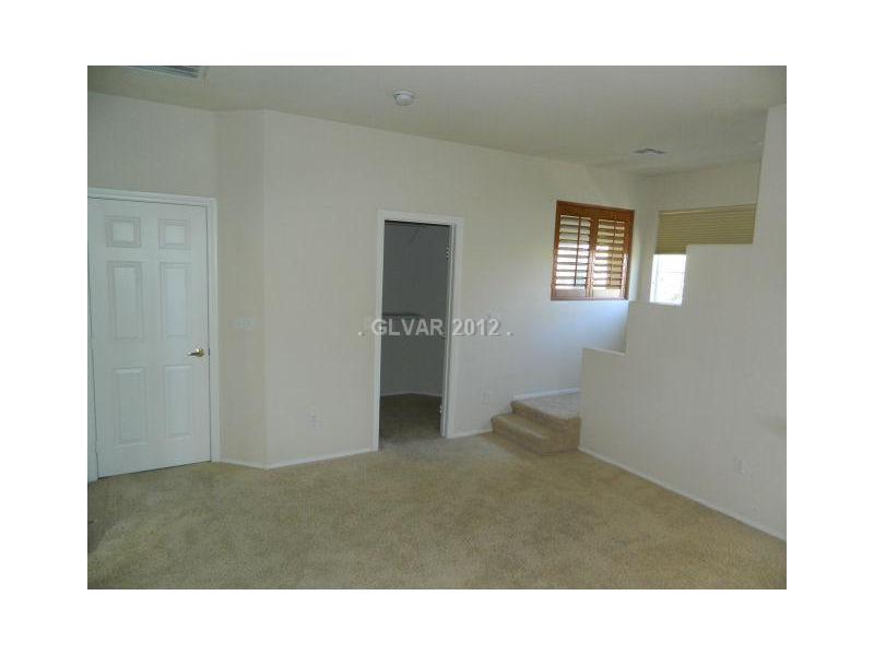 205 Heiple Court Henderson, NV 89052 - Photo 13 of 35 Master Bedroom. MASTER SUITE