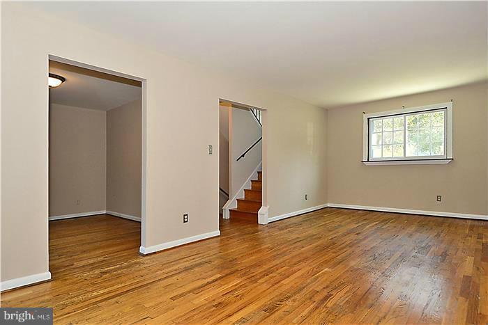 208 Beaumont Road Silver Spring, MD 20904 - Photo 11 of 26 Interior (General)