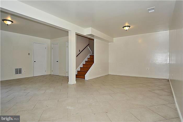 208 Beaumont Road Silver Spring, MD 20904 - Photo 14 of 26 Interior (General)