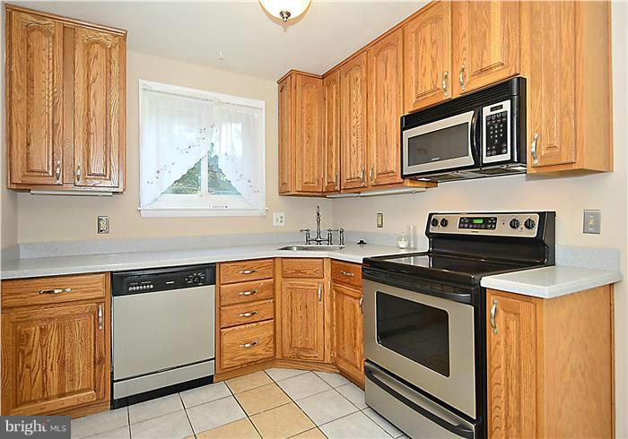 208 Beaumont Road Silver Spring, MD 20904 - Photo 6 of 26 Kitchen