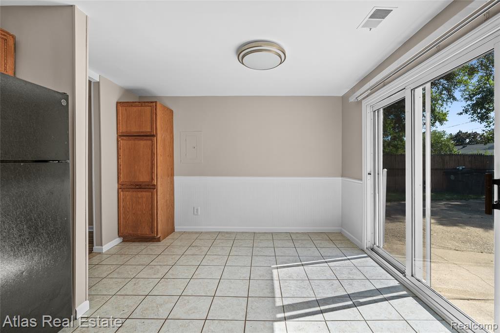 2479 Liter Road Lake Orion, MI 48359 - Photo 16 of 33 Gallery Image 16