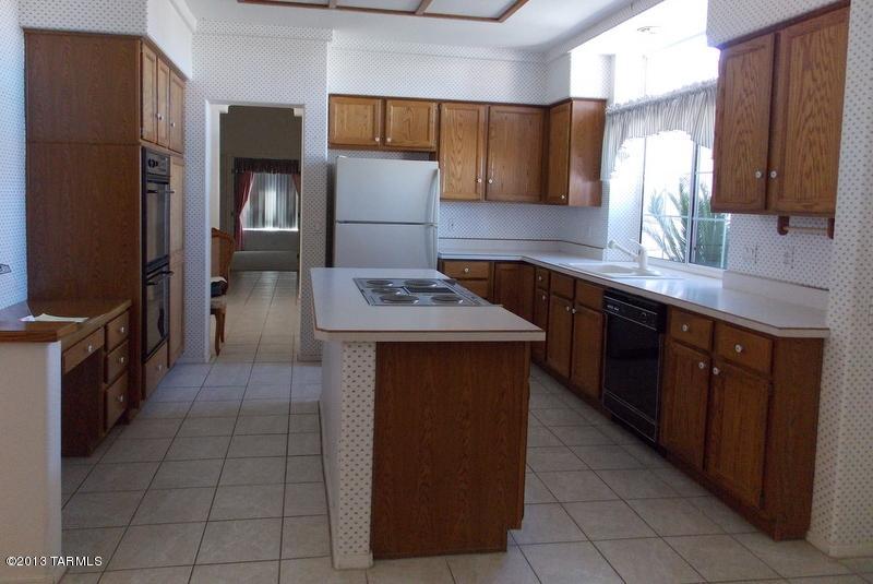1686 East Crown Ridge Way Tucson, AZ 85755 - Photo 2 of 46