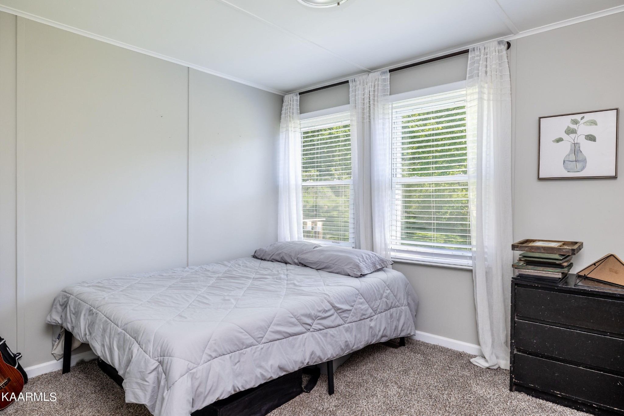 117 Jarrett Lane Oak Ridge, TN 37830 - Photo 20 of 35 a bedroom with a bed and a window
