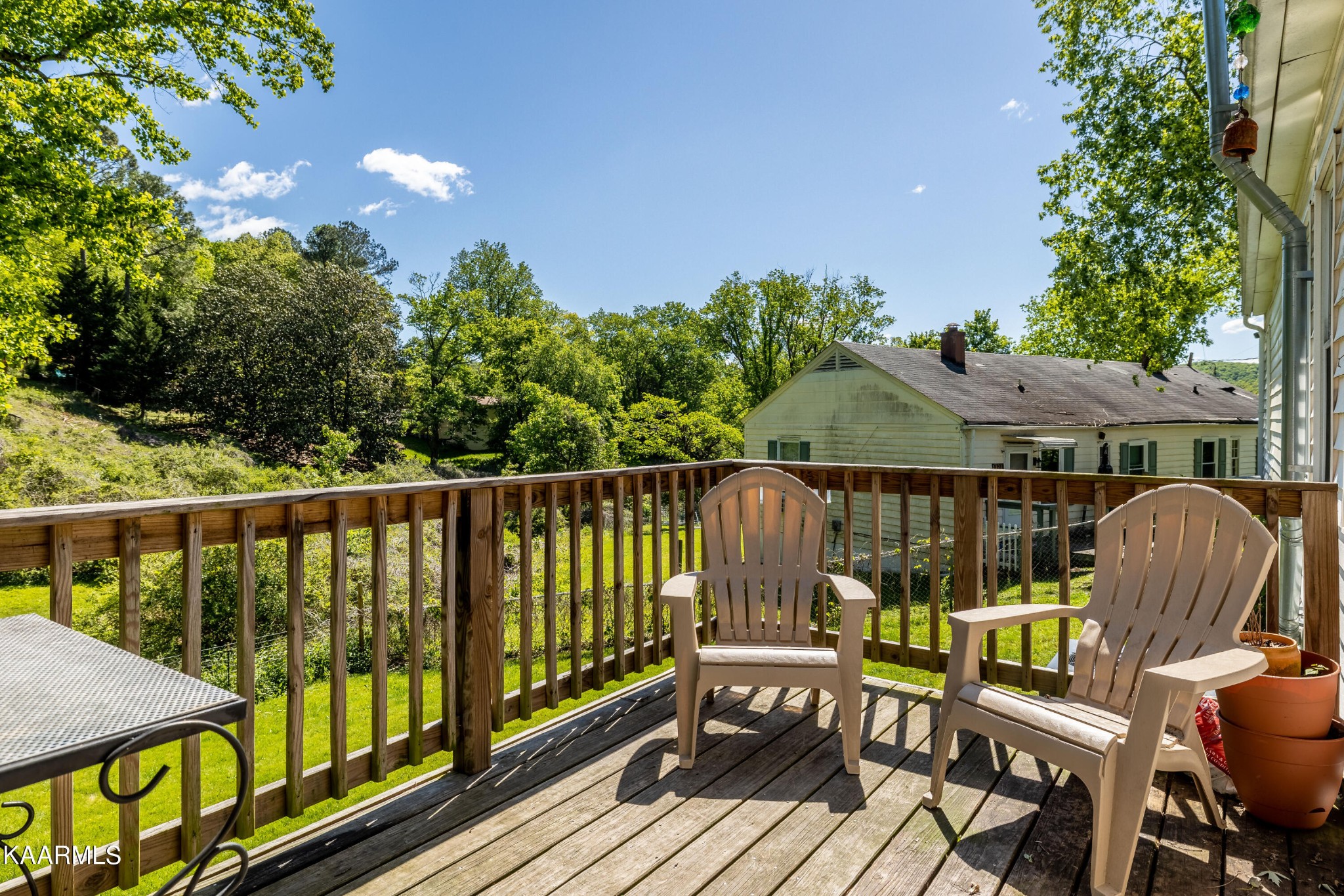 117 Jarrett Lane Oak Ridge, TN 37830 - Photo 28 of 35 a view of a two chairs in the balcony