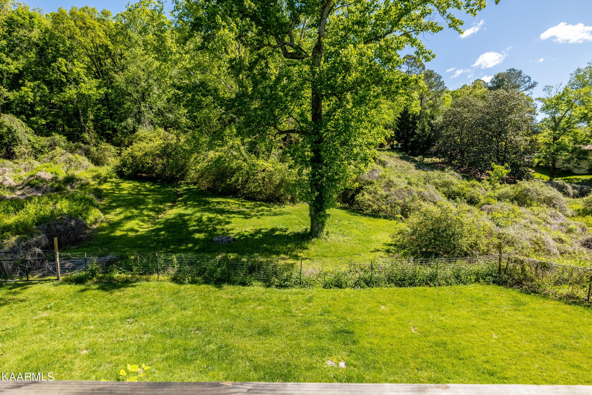 117 Jarrett Lane Oak Ridge, TN 37830 - Photo 32 of 35 a view of an outdoor space and a yard