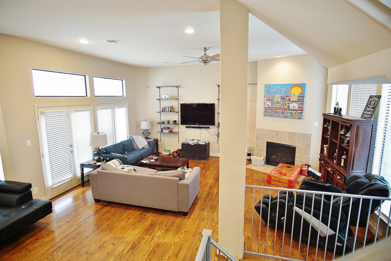 818 Lester Street Houston, TX 77007 - Photo 7 of 24