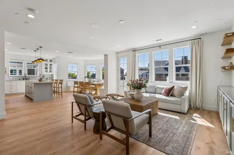 $2,695,000 | 76 Bayharbor Way, San Rafael, CA 94901