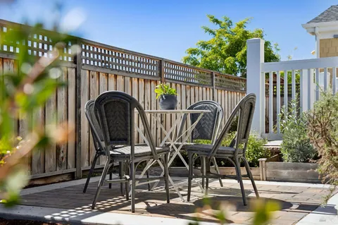 $2,695,000 | 76 Bayharbor Way, San Rafael, CA 94901