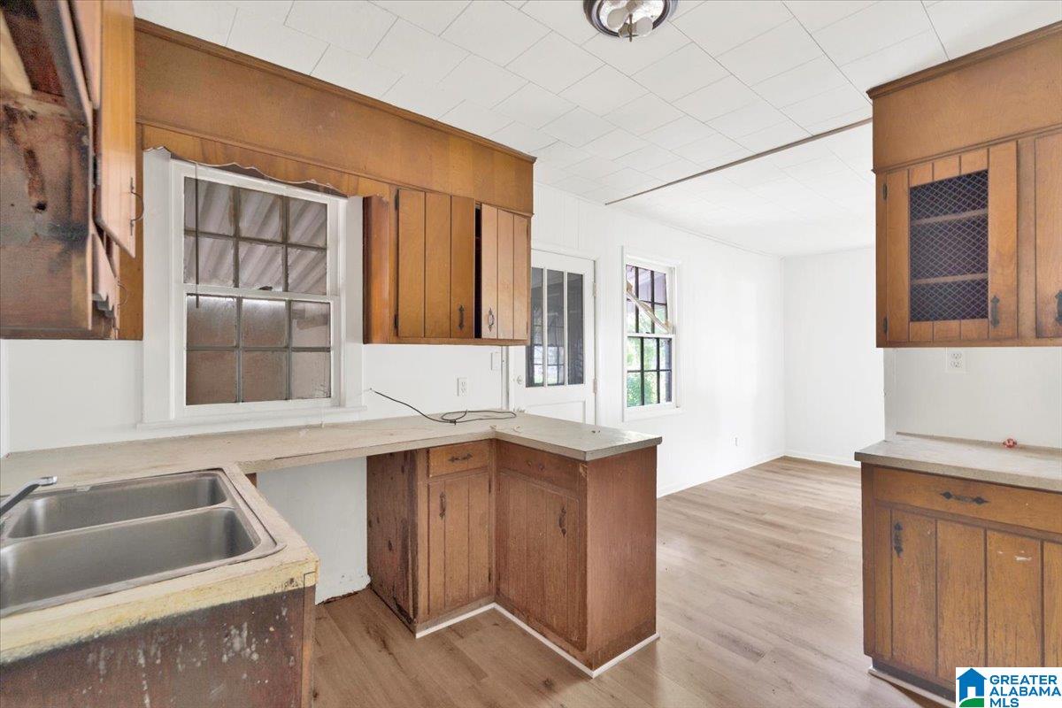 237 20th Street Southwest Birmingham, AL 35211 - Photo 6 of 14