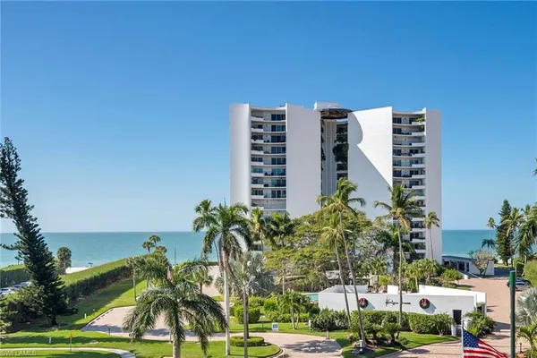 $9,500 | 3500 Gulf Shore Boulevard North, Unit 505, Naples, FL 34103