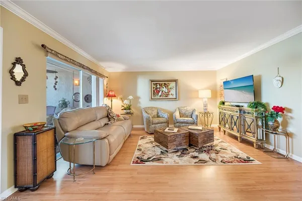 $9,500 | 3500 Gulf Shore Boulevard North, Unit 505, Naples, FL 34103
